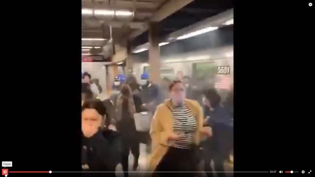 "New York Subway Shooting" - Attack of the shoes