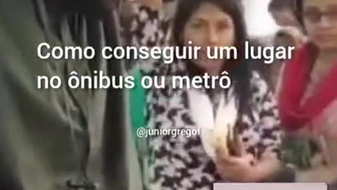 Como conseguir um lugar no metrô kkkkkk | vídeos engraçados tente não rir tik tok