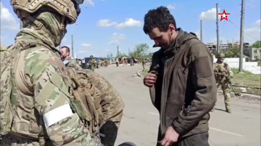 Footage of the exit of the last group of militants from the territory of Azovstal