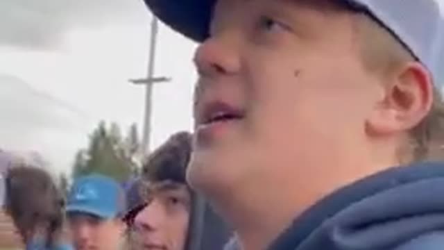 日本語字幕 Student Walkout at Washougal High School Washougal, WA over nonsensical mask mandates