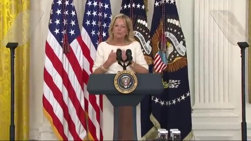 Jill EMBARRASSES Bumbling Biden For Not Standing To Applaud Her