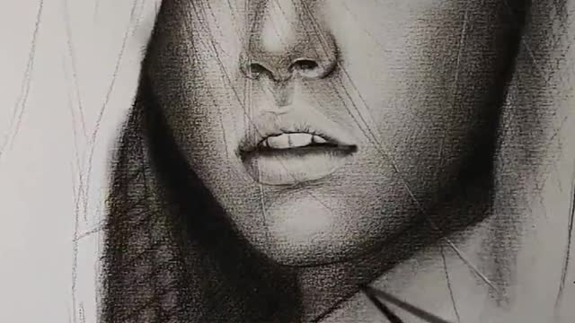 I usually draw people and buildings, sketch and sketch