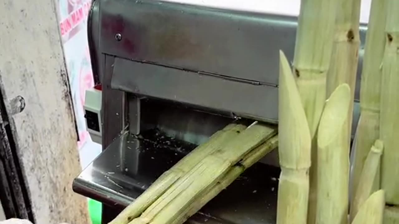 Vietnamese sugarcane juice