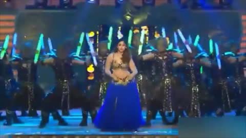 Ileana D'Cruz - Beautiful dance on Mere Rashke Kamar