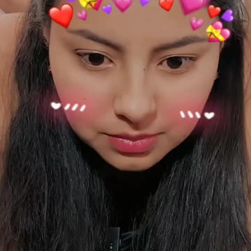 Very cute smile ☺️☺️