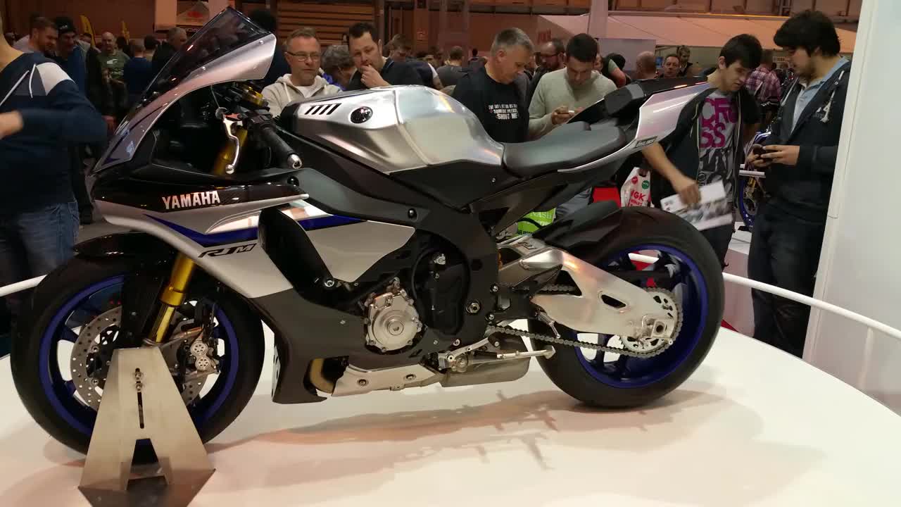 Yamaha R1M 2015 Showcase 4K