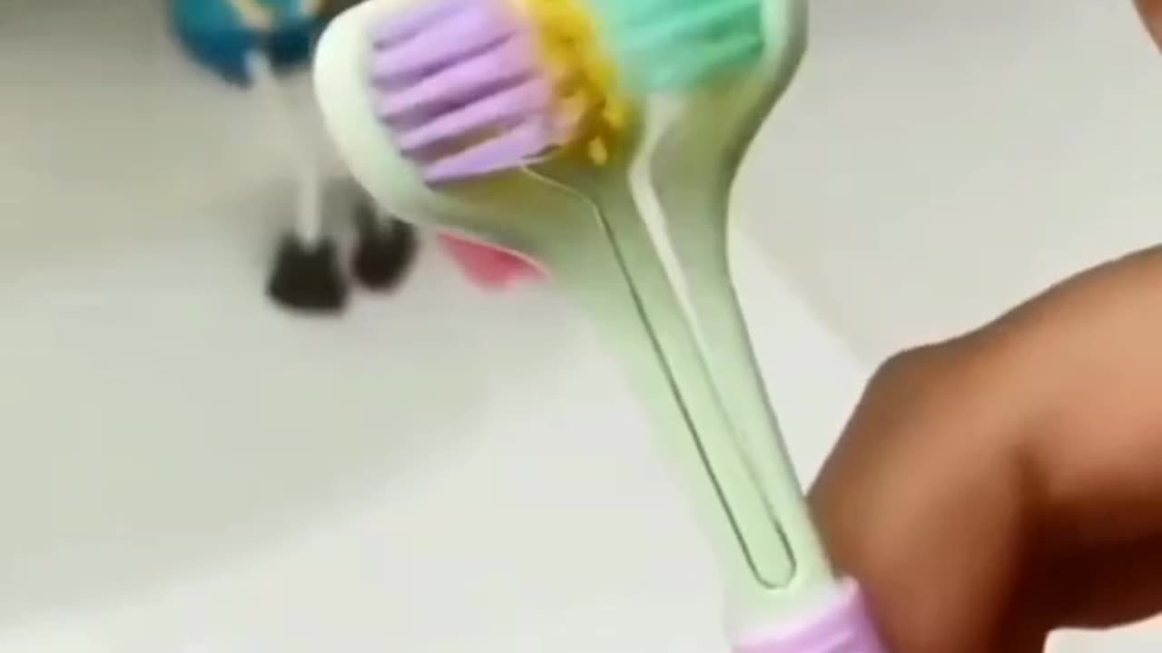 3 in 1 tooth ๐ฆท brush ๐๏ธ/ useful gadget for childrens ๐จโ๐จโ๐งโ๐ฆ
