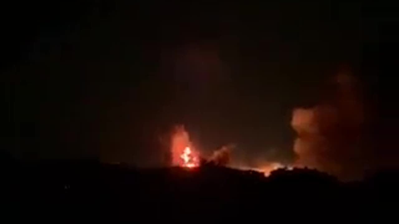 Video showing Israeli warplanes launching a series of violent airstrikes