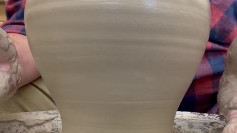 How to make a Greek style Vase on the Pottery Wheel.