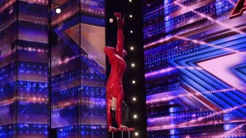 Scarlett Business Impresses The Judges With Incredible Contortion - America's Got Talent 2021.mp4