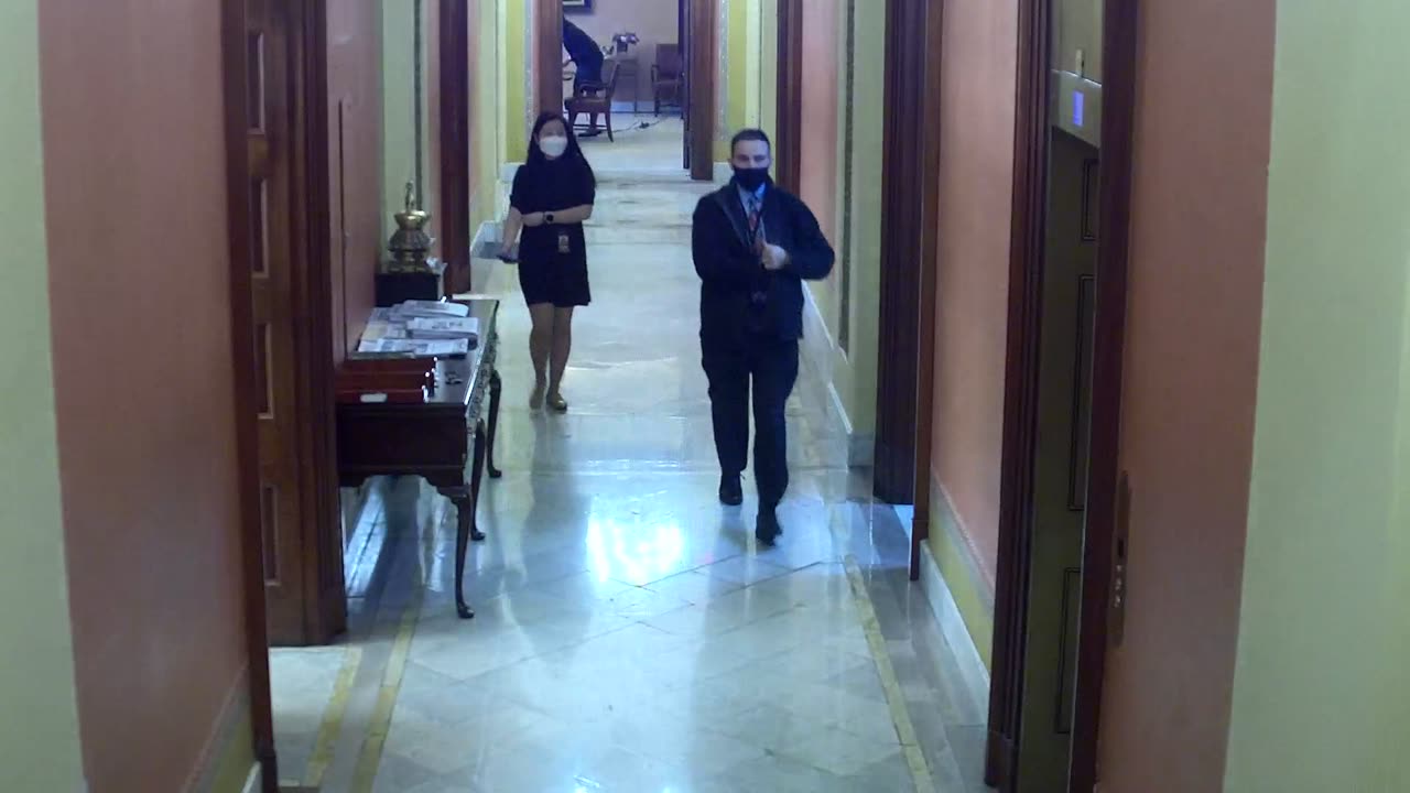 0263USCH02H227Hallway_2021-01-06_09h00min01s637ms.mp4