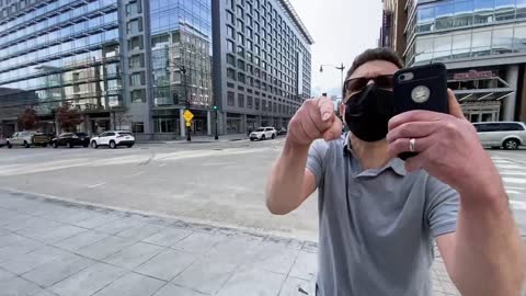 WYSIWYG argues with libtard in black mask @ The People's Convoy