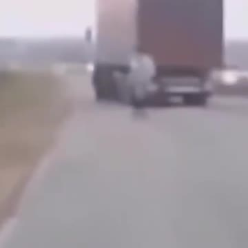 🍬👻🎃 Extraño incidente en Rusia registrado por una cámara de tablero,