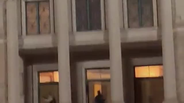 Protesters attempt to storm the capital in Arizona