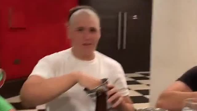 Красавци
