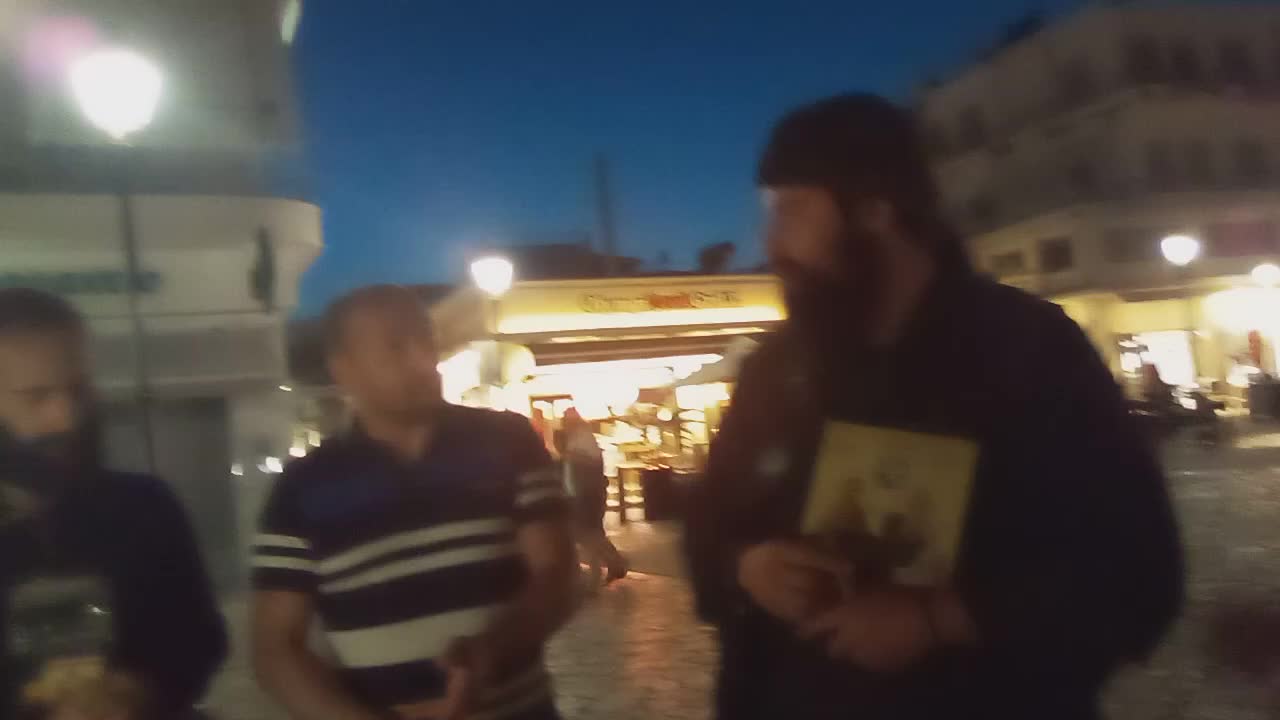 ΜΗΝ ΤΑΙΖΕΤΕ ΤΟ ΘΗΡΙΟ