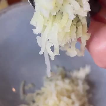 Creamy crunchy bubble potato pillows