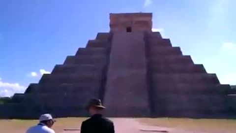 A super acoustic pyramid made by the Mayans 3,000 years ago, with the sound of applause.