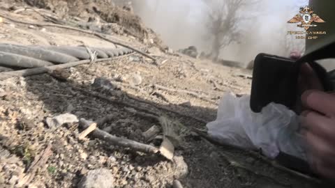 The military commander of the DPR with other Russian journalists came under mortar fire in Mariupol