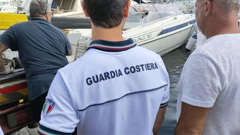 Ischia vandali e polizia