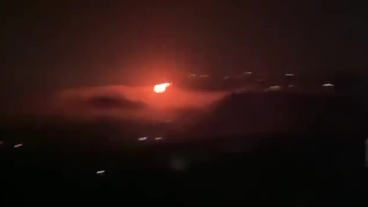 Lebanon: The Israeli Air Force launched tonight the heaviest airstrikes on