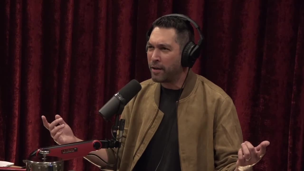 Joe Rogan and Dave Smith marvel at the arrogance of CNN labeling people as extreme