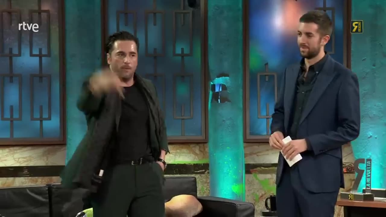 David Bustamante tiene una energía descomunal | #LaRevuelta 12.11.2024