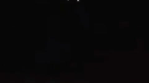 THREE BRIGHT UFOs CHARIOTS OF GOD ANGELS FILMED CIRCLING EACH OTHER AS THEY DISAPPEAR & REAPPEAR🕎