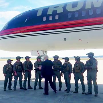 THEY ALL LOVE THEIR REAL PRESIDENT!!!