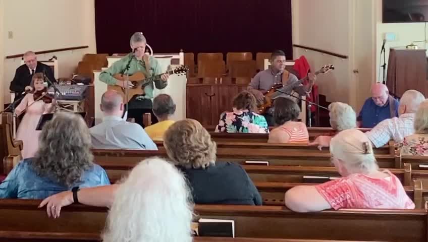 Master of the Sea - sung by 8 year old Elizabeth Ayres with Dean Johnson, Jack Metzger & Abel Tapia