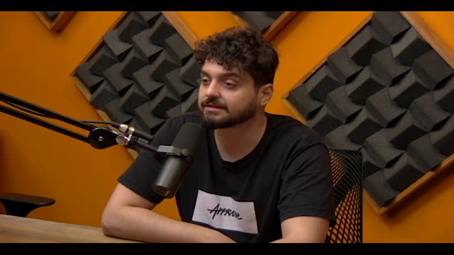 Monark sobre Felipe Neto