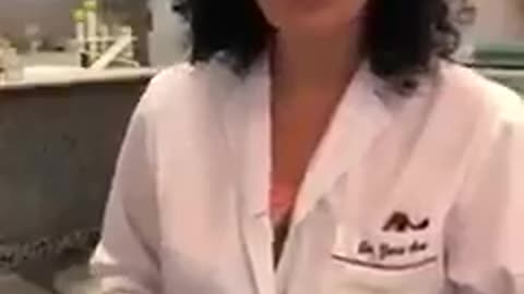 crecimiento en laboratorio de bacterias hongos en mascarilla con 3 semanas uso 8 horas diarias