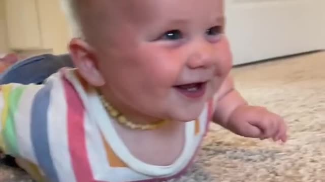 SOOO ADORABLE!! Baby giggles are the best!!!