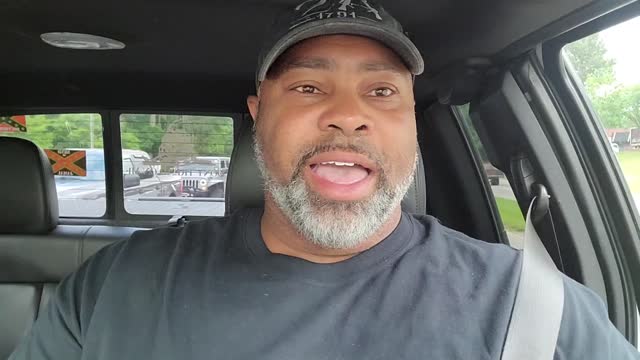 Michelle Obama ridiculous claim of racial profiling...11/05/21