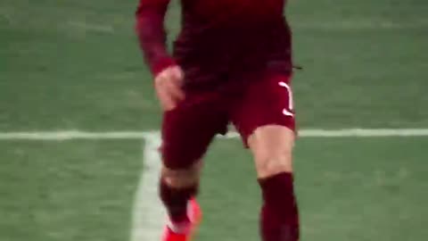 Skills + armband = Cristiano Ronaldo #shorts #ronado #sport #football #trend