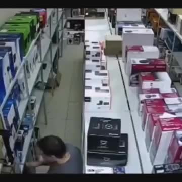 "오늘은 뭐가 낀 날인가....." 보는 내가 불편해지는 '황당한 순간' (영상)