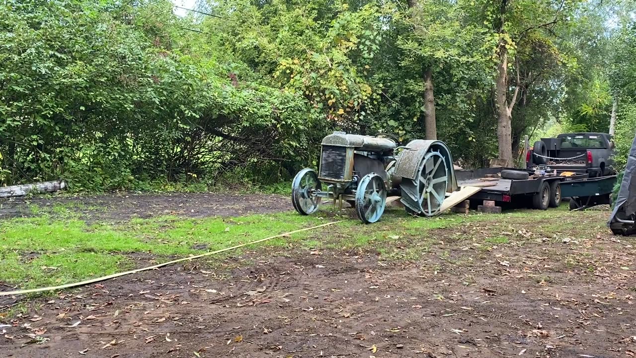 Unloading one of two Fordson F tractors. Went well.