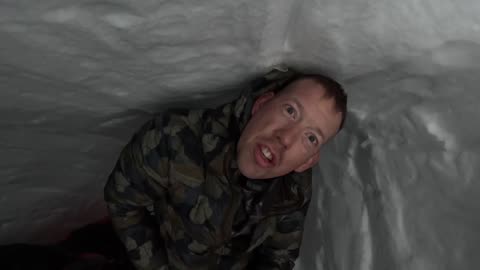 Dugout Shelter Under 10ft (3m) of Snow