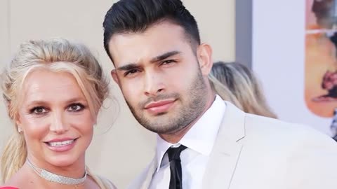 Britney Spears Engaged to Sam Asghari.