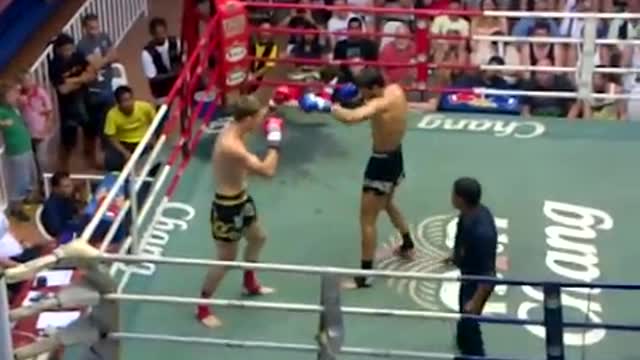 Russian Muay Thai fighter knocks out Australian