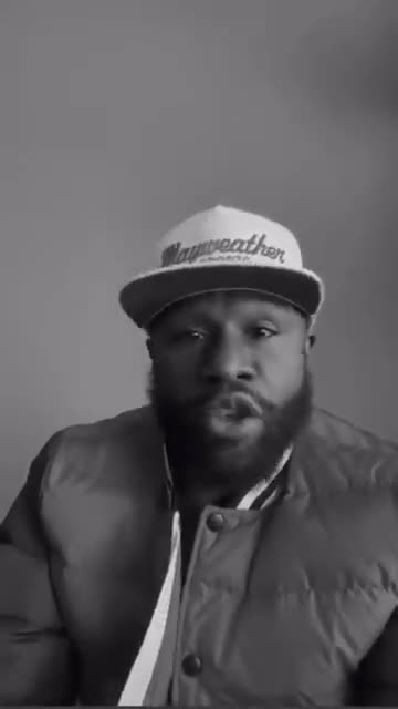 Floyd Mayweather STANDS UP for Kyrie Irving's Resistance to Vaccine Mandates