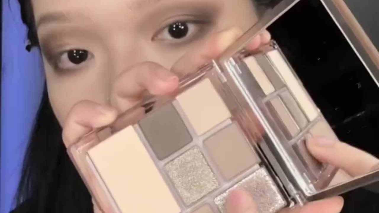 Beautiful Makeup from Brunette to Blond #short