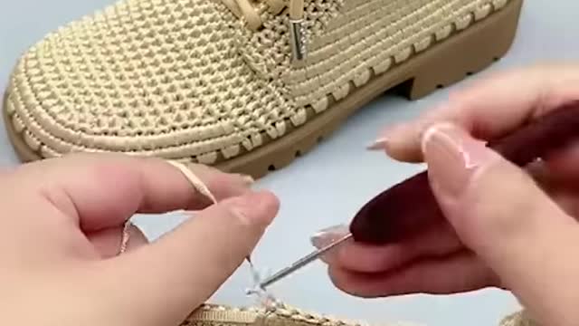 Shoe-knitting looks SO FUN