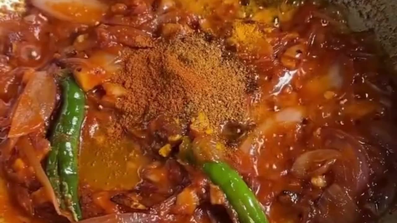 "Want to Spice Up Your Maggi Noodles? 🌶️🍜 Learn the Indian Twist Recipe Now! 🍽️✨"