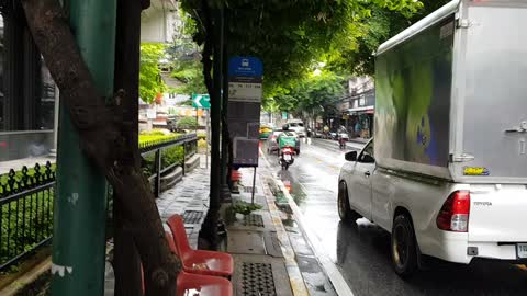 UNIQUE ROOF AT BUS STOP #SHADY TREES #Bangkok #Thailand