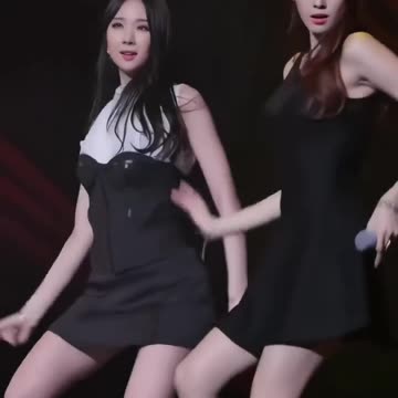 Human Daji Tie Tie Wu #Who can withstand this #小manwaist twists up # Full screen big long legs # Korean girl group hot dance # charming sexy