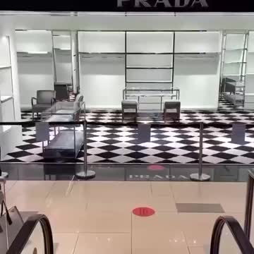 Stores Run out of Luxury Goods in Moscow