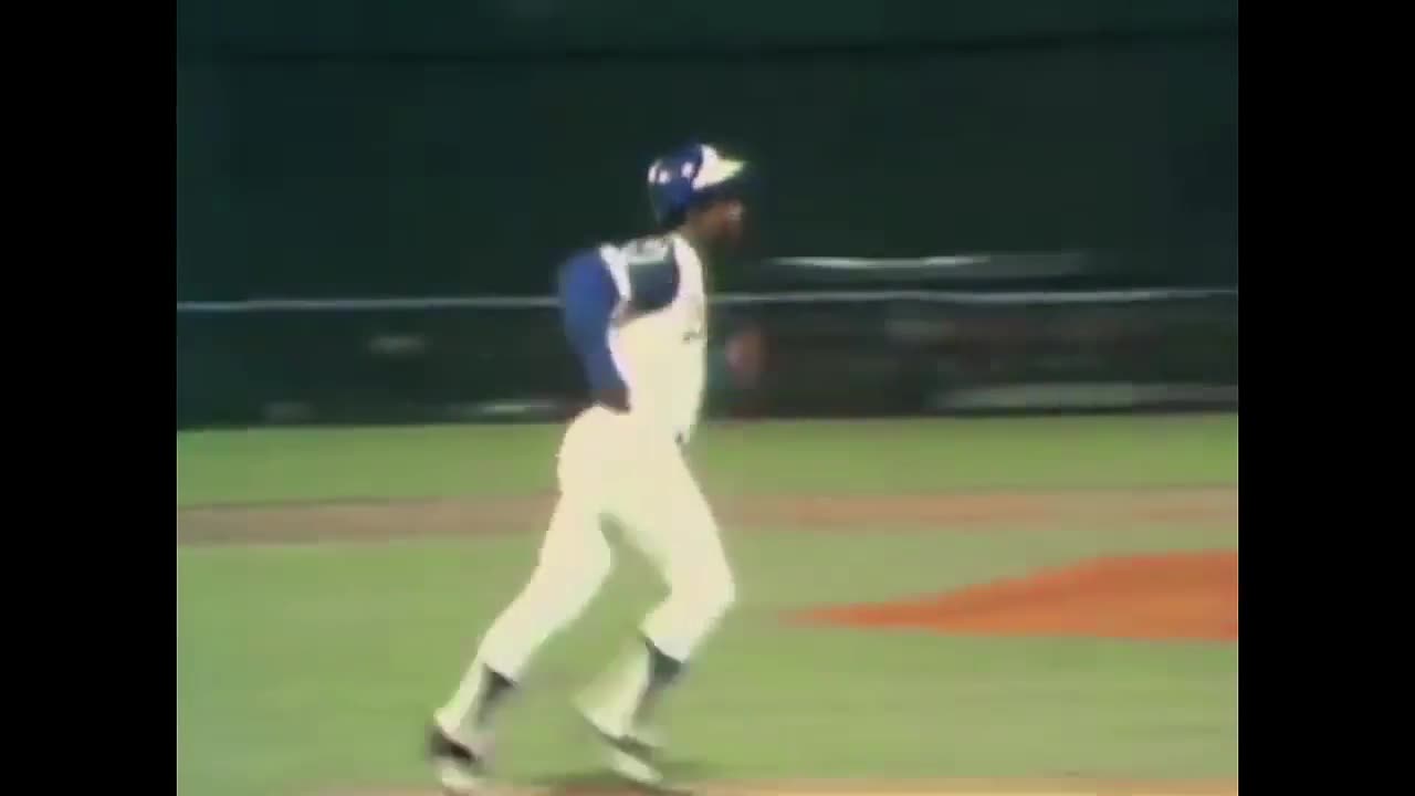 Hank Aaron - Home Run 715 - April 8, 1974