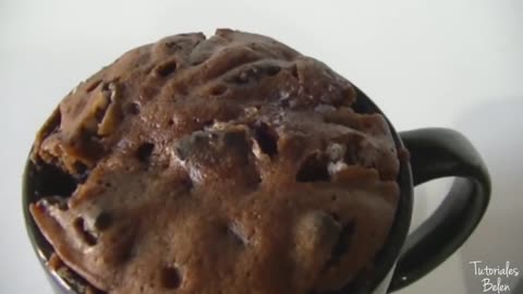 Pastel en una taza sin horno en 1 minuto | mug cake de oreo y chocolate - Tutoriales Kevin