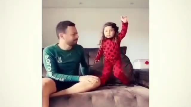 انصدم ابوها من شافها ههههههههه Witness the shock of the father when he saw his daughter